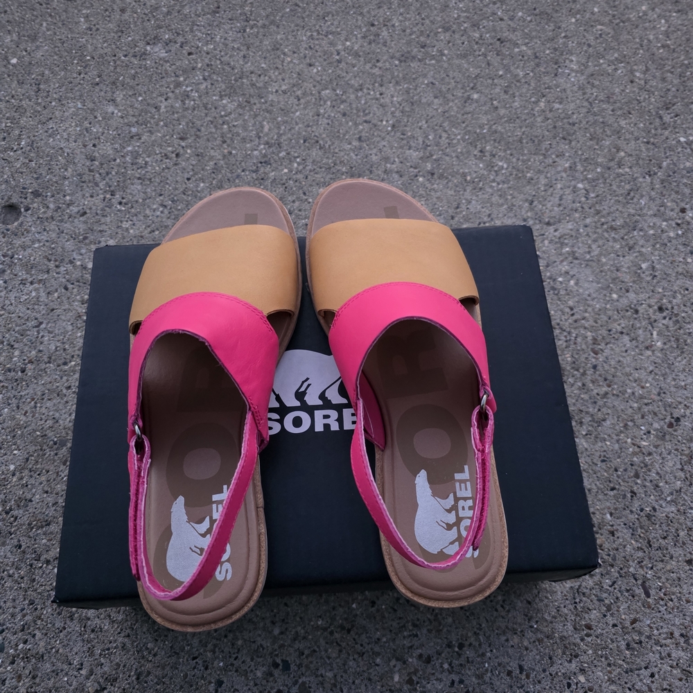 Sorel Women's Pink and Tan Size 7  Sandals - Picture 8 of 12